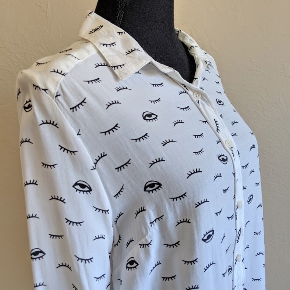 B&W LONG SLEEVE BUTTON-DOWN WITH EYE DESIGN
